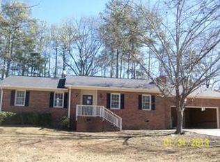 220 Sylvan Rd, Greenwood, SC 29649