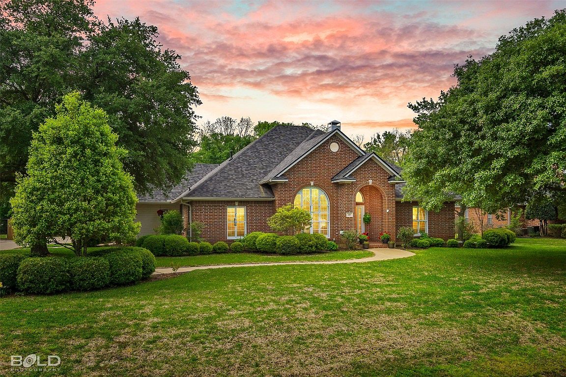 348 Crosscreek Dr, Bossier City, LA 71111 Zillow
