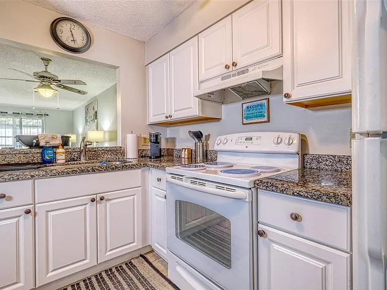13714 Mission Oaks Blvd #13714 — Photo 9