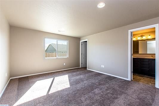 3rd image of 5705 Wallowa Ln