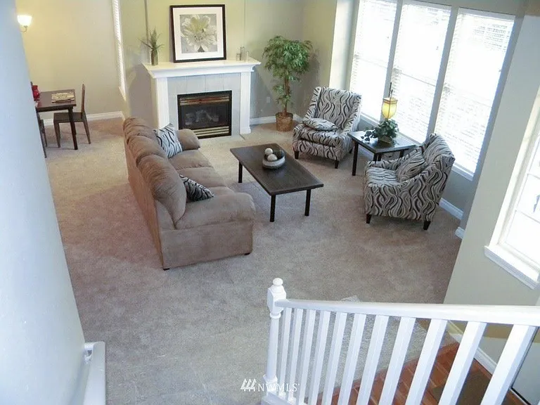 22652 NE 4th Pl — Photo 3