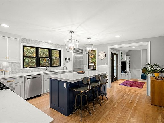 4th image of 16 Woodholm Rd