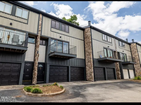 1876 Cherokee Bluff Dr, Knoxville, TN 37920