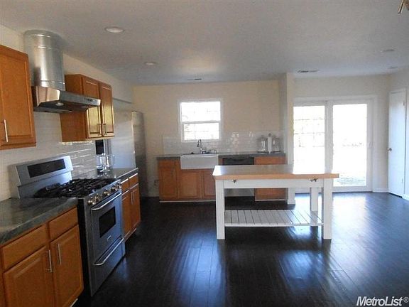 4th image of 2546 Westridge Dr