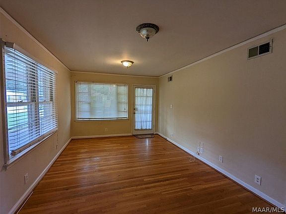 5th image of 120 Salem Dr