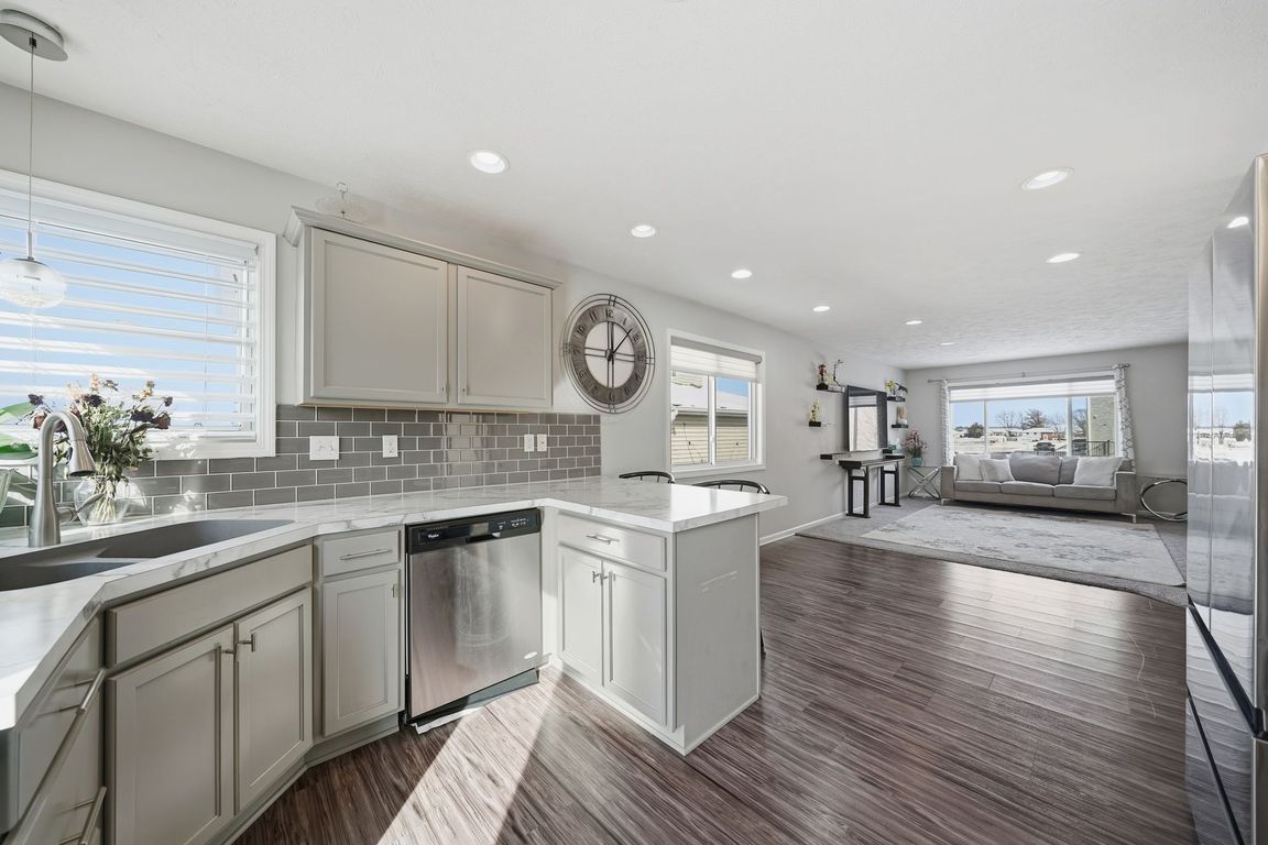 next background image