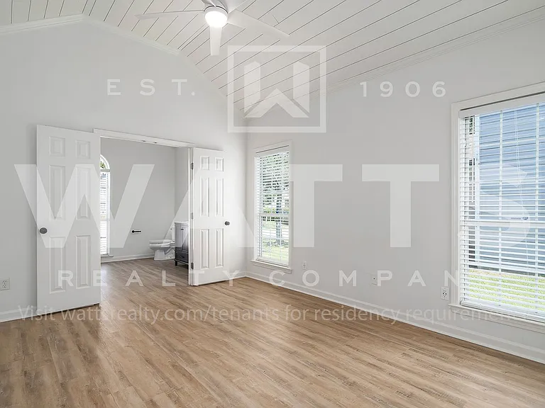 535 Walker Rd — Photo 11