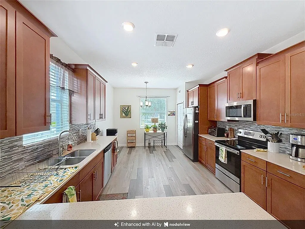 3 bed, 2.0 bath, 1649 sqft, $2,000 — Photo 3