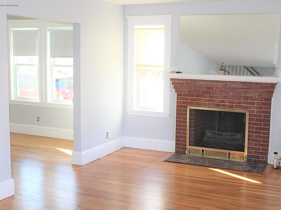 4th image of 320 Elmwood Ave