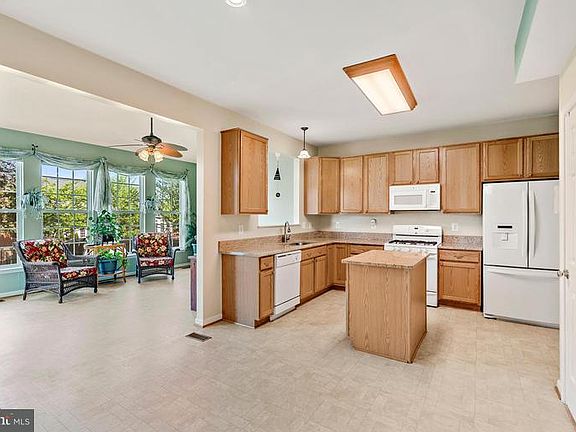 5th image of 9734 Logan Jay Dr