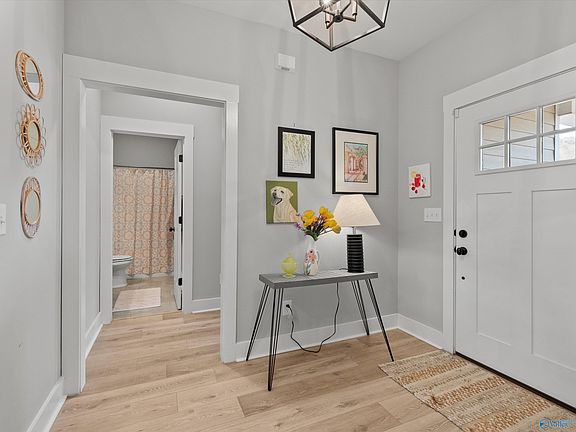 5th image of 15 Alex Spring Pl