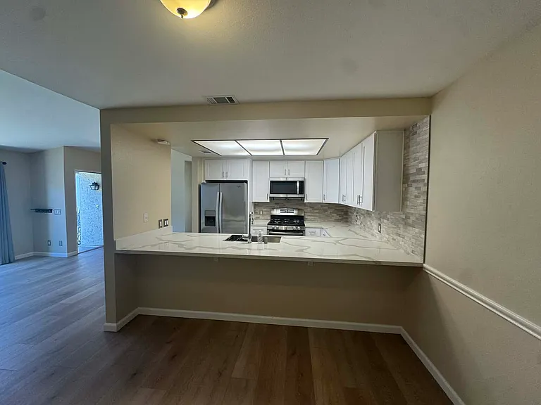 Carissa Dr — Photo 5