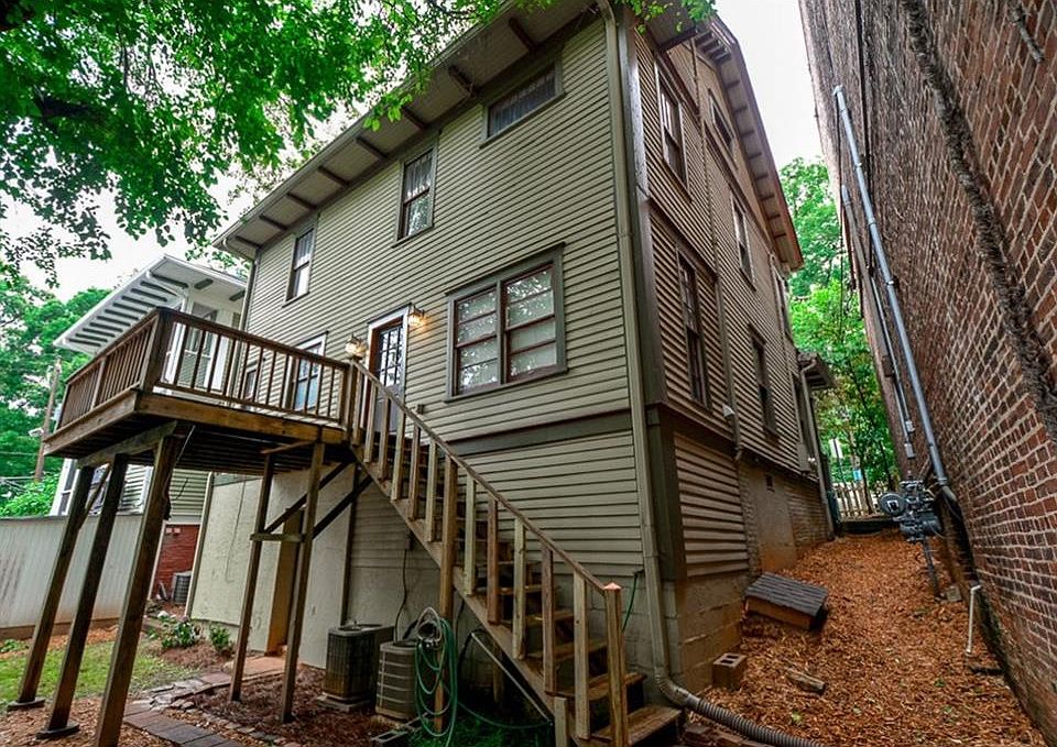 2nd image of 466 Cherokee Ave SE