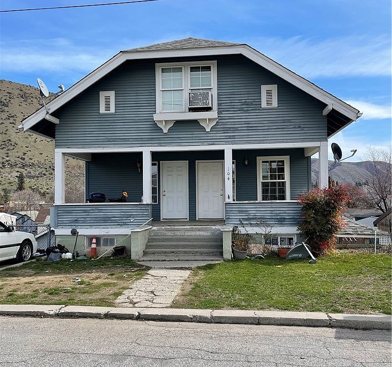 1st image of 104 Parkhill St