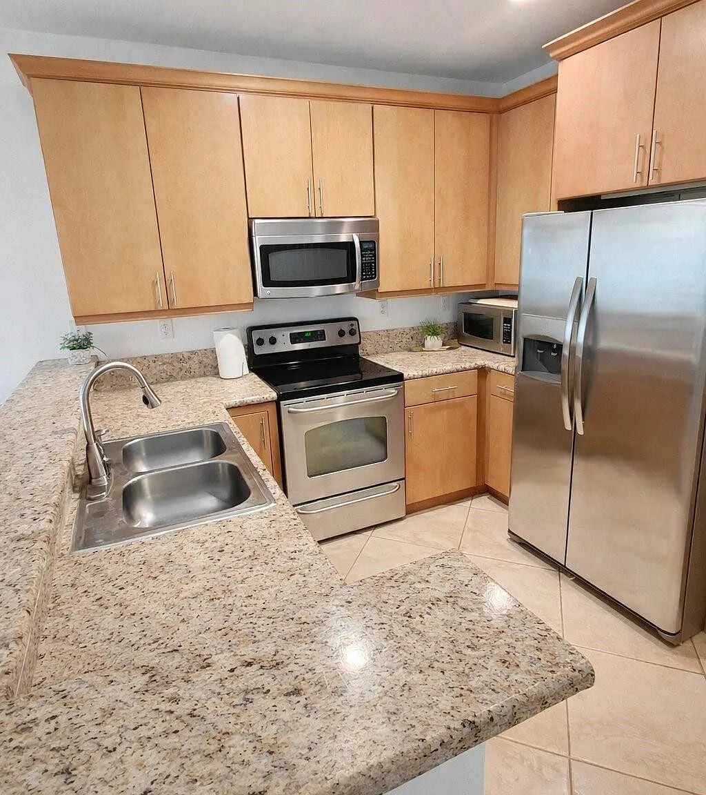 3 bed, 2.5 bath, 1535 sqft, $2,350 — Photo 2