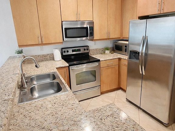 2nd image of 2521 NW 31st Ct #2521