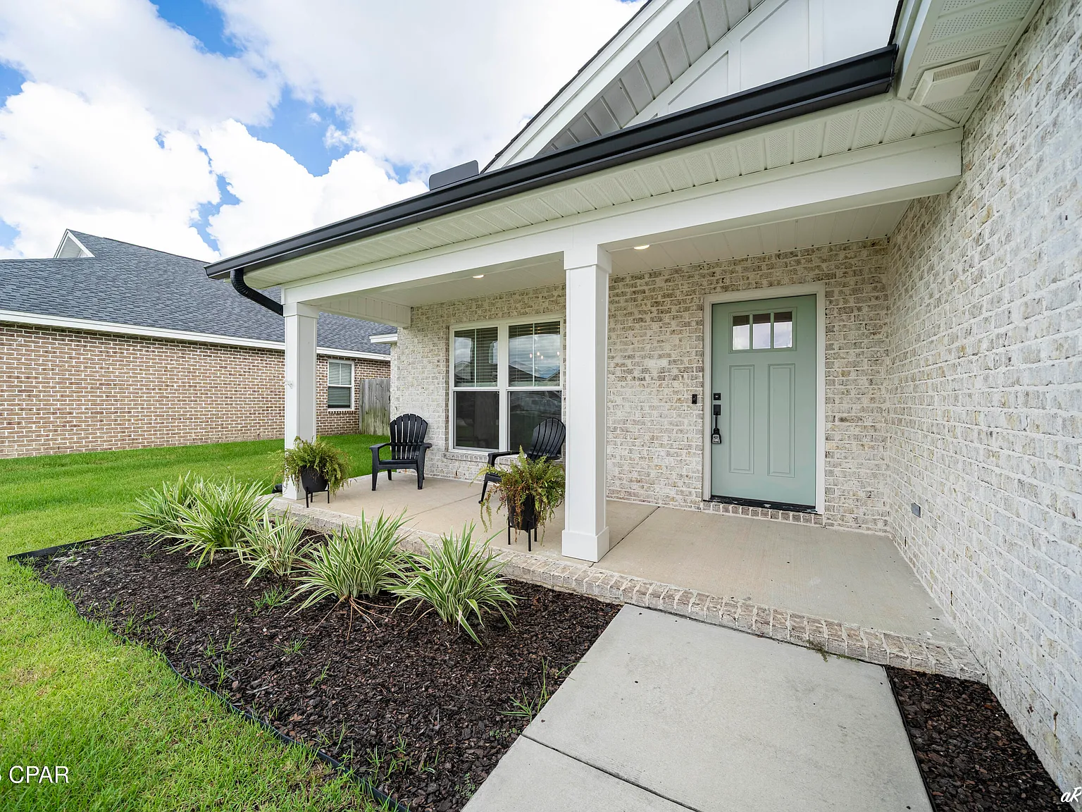 3 bed, 2.0 bath, 1992 sqft, $2,200 — Photo 4