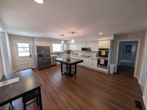 419 Green Harbor Ct, Old Hickory, TN 37138