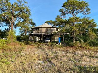 343 Lubbers Ln, Carrabelle, FL 32322