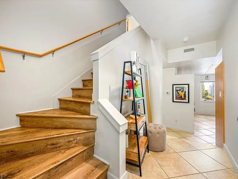 7701 Atlantic Ave #33A — Photo 12
