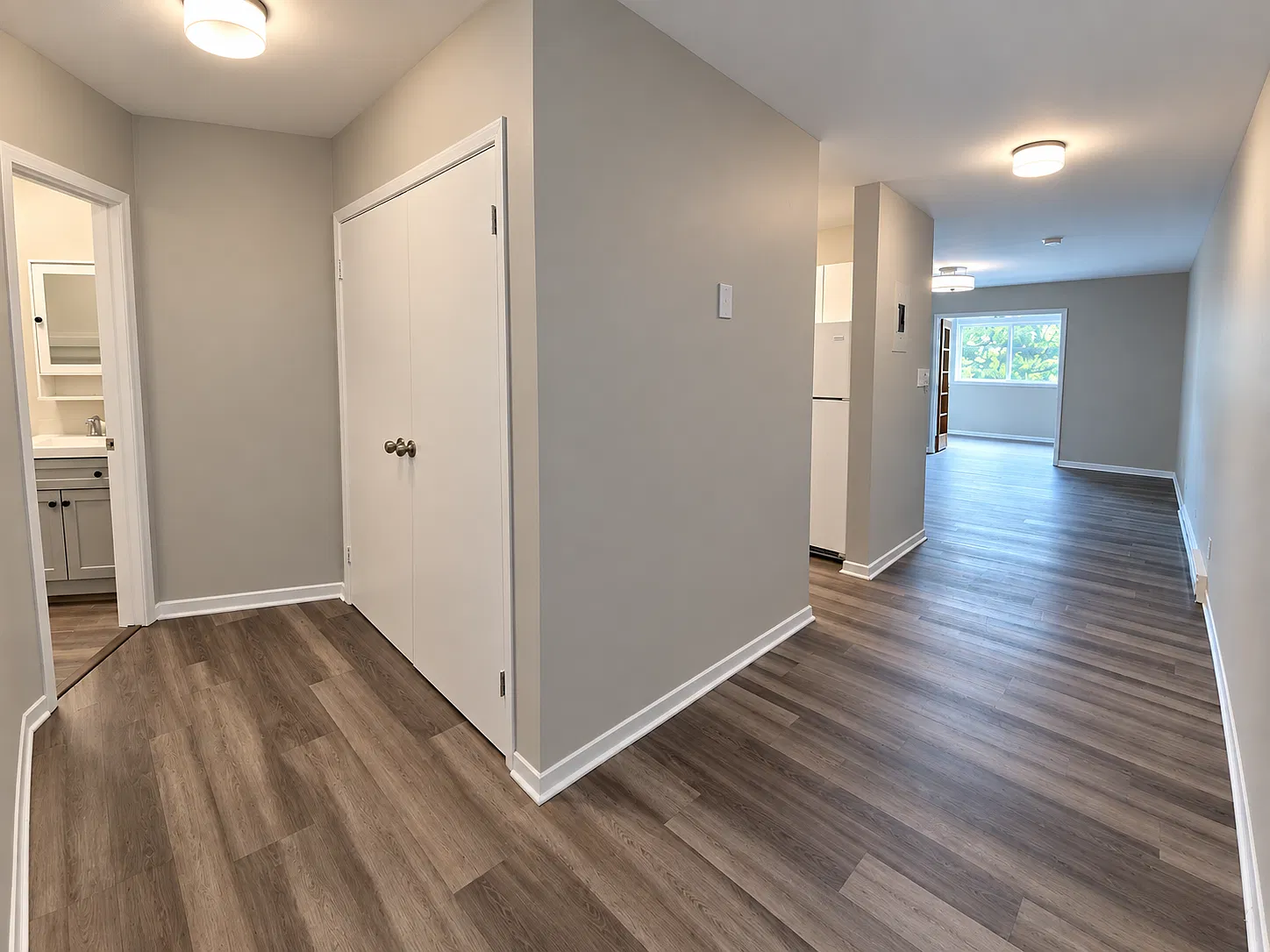 844 Princess Street — Photo 2