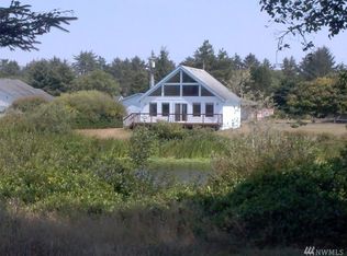 401 Canal Dr NE, Ocean Shores, WA 98569