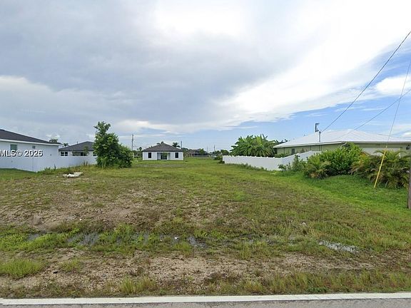 2nd image of 1718 Nelson Rd N