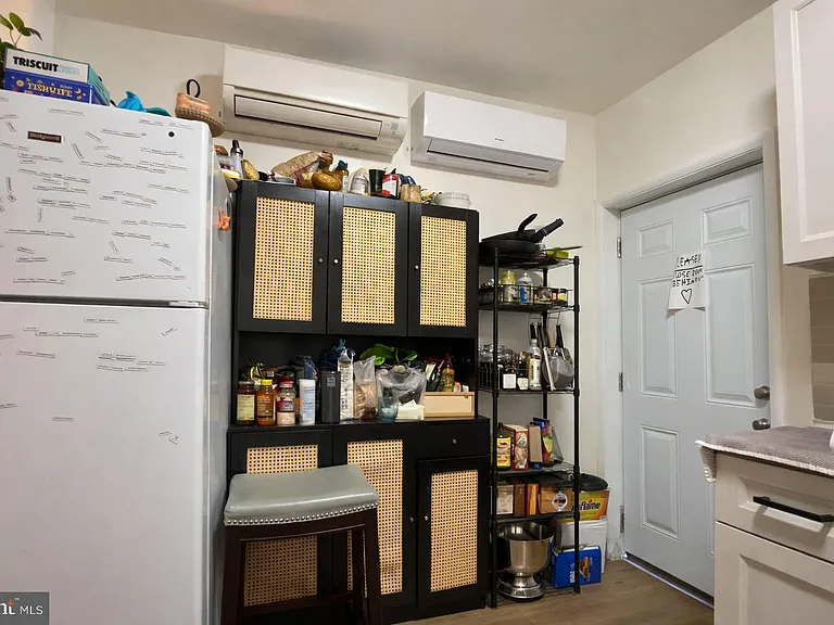 3215 Summer St — Photo 17