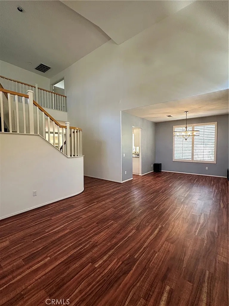 3 bed, 2.5 bath, 2370 sqft, $4,200 — Photo 1