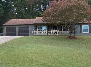 621 River Bend Cir, Kennesaw, GA 30144