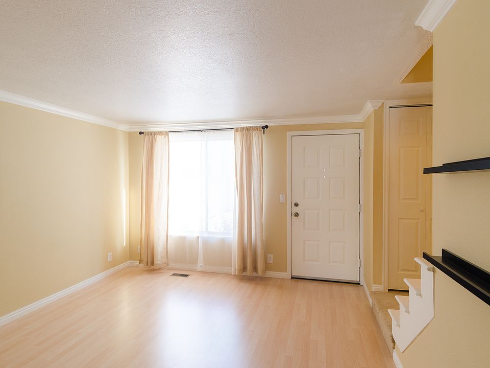 1st image of 4308 S Whitby Ct