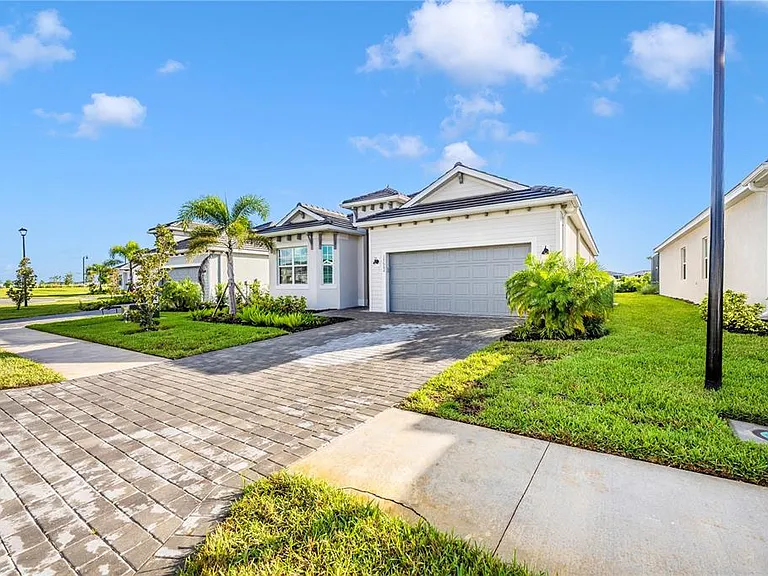17662 Santorini Ct — Photo 52