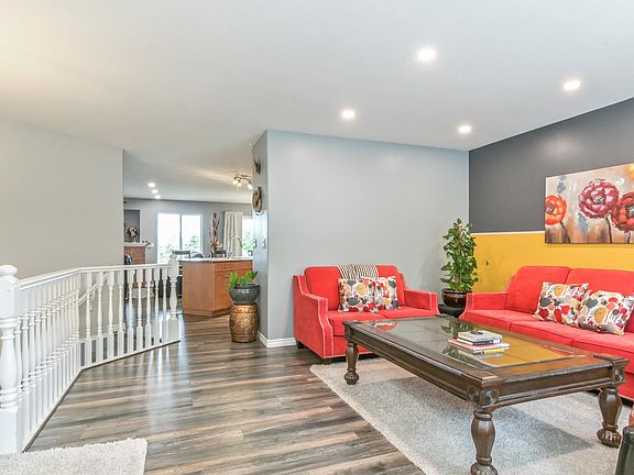 5th image of 35109 Laburnum Ave