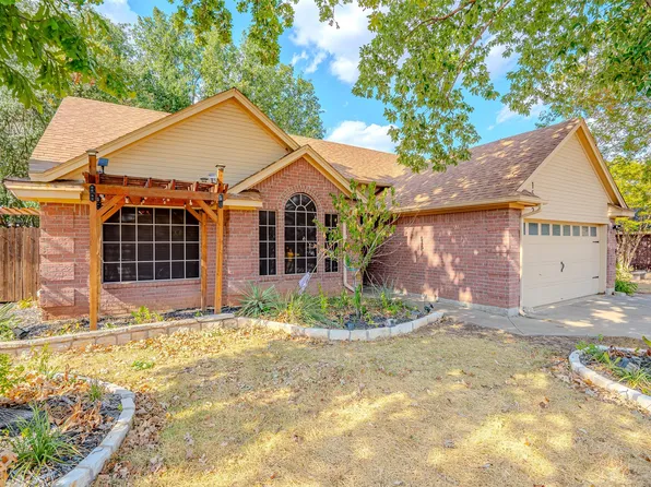 1522 Hayloft Ln, Granbury, TX 76048