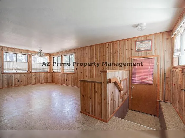 5383 Glenwood Ln — Photo 13