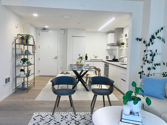 4th image of 450 Hayes St #2C