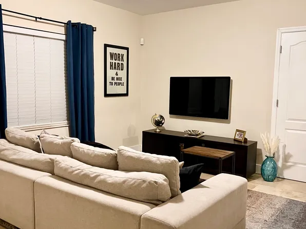 544 NE 62nd St APT 3, Miami, FL 33138