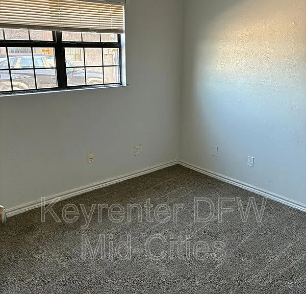 1117 Franklin Dr #10 — Photo 5