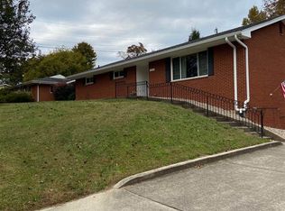 1060 Belhaven Dr, Russell, KY 41169