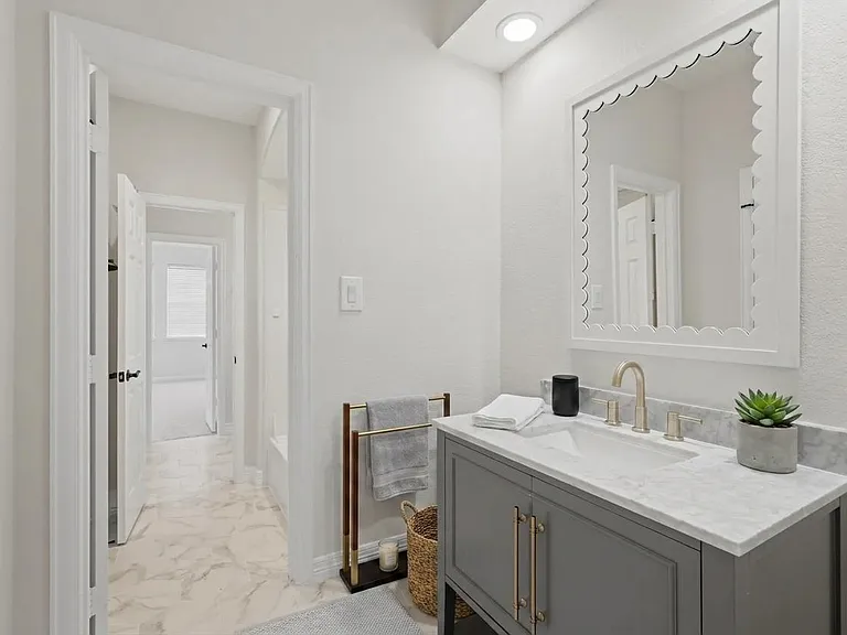 3315 Riviera Dr — Photo 34