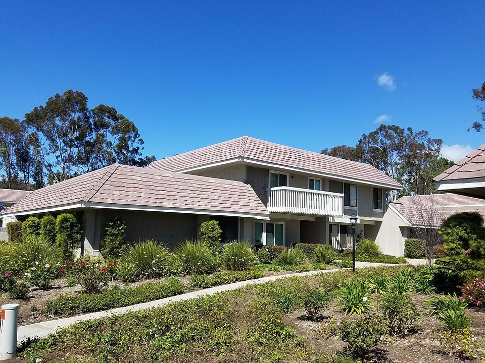 Beautiful Lakeside Park Community