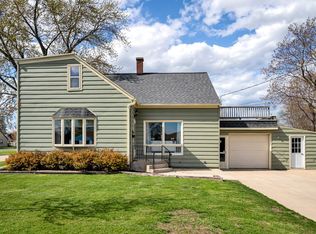2740 35th St, Two Rivers, WI 54241