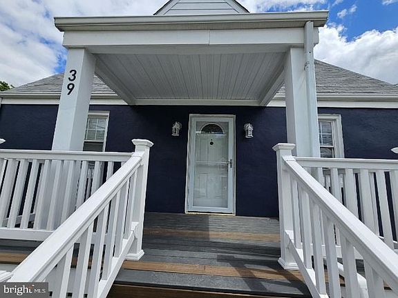 4th image of 39 Saybrook Ave
