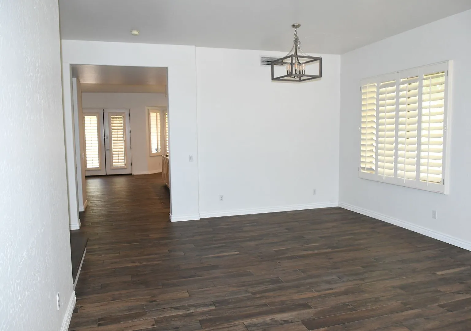 Ideal 4 Br+Loft 3.5 Ba 2 Cg Home with Solar in Arrowhead Ranch Near 67th Ave and Loop 101 in Glen... — Photo 4