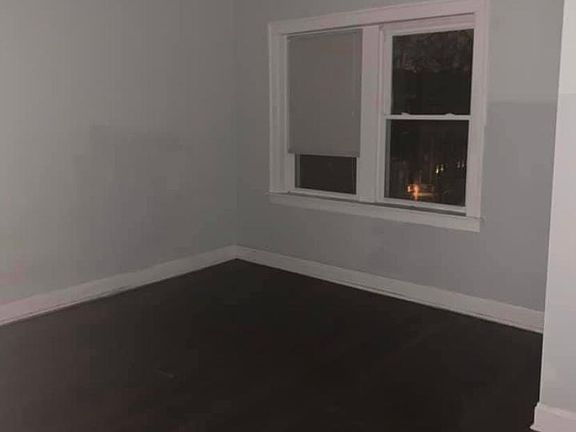 3rd image of 6948 S Oglesby Ave