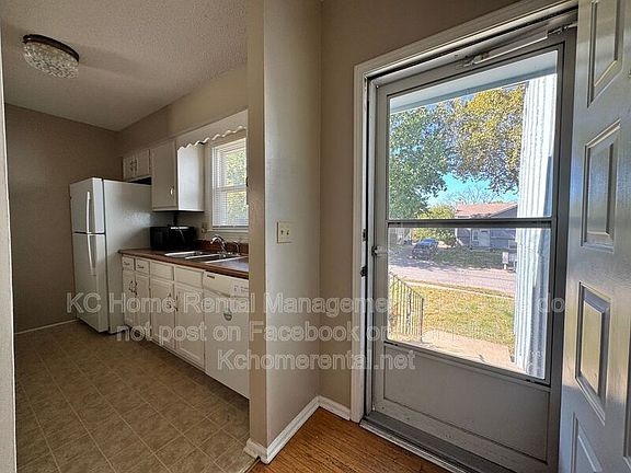 4th image of 6317 Hallet St