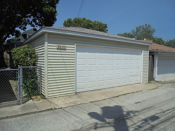 3rd image of 5631 N Maplewood Ave