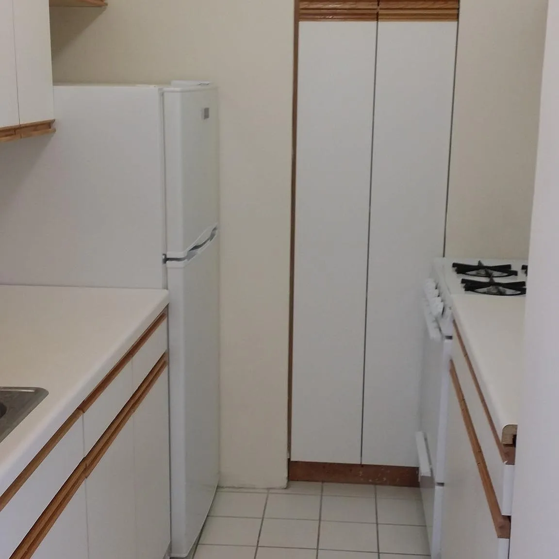 1 bed, 450 sqft, $2,400 — Photo 2