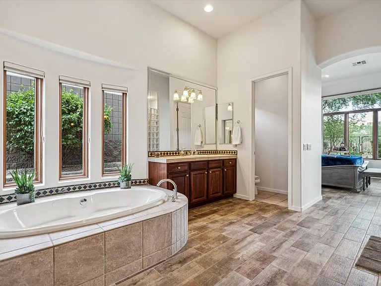 14586 E Wethersfield Rd — Photo 19