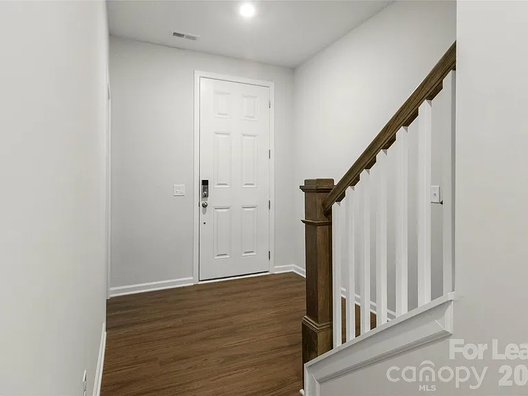 7113 Brookview Ln — Photo 11